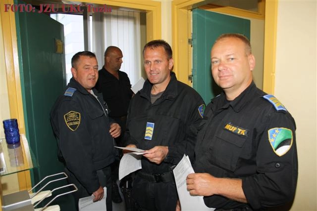 08-akcija-dobrovoljnog-darivanja-krvi-policijskih-sluzbenika-small